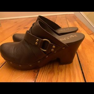 Korks leather clogs 9.5 dark brown